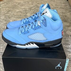 Nike Air Jordan 5 retro UNC university blue. Limited release men’s bb sneaker.